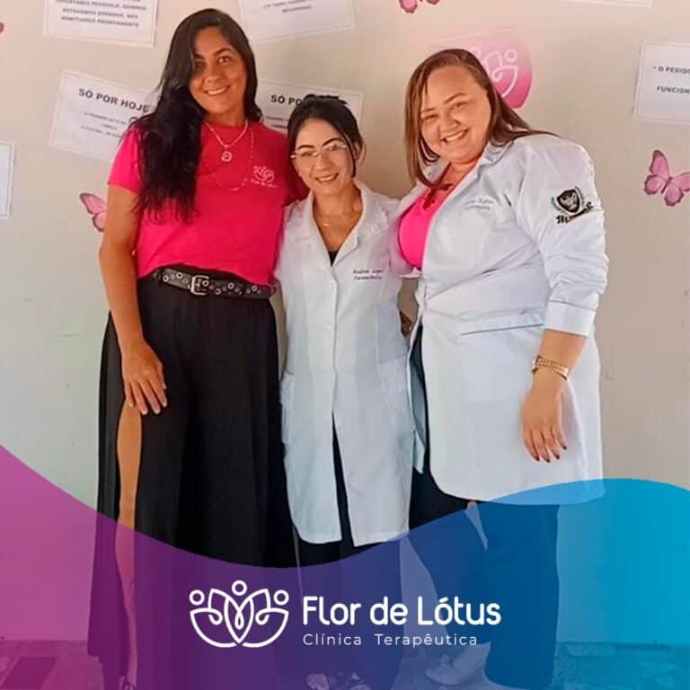 Equipe Clínica Flor de Lótus - Recuperação com Discrição