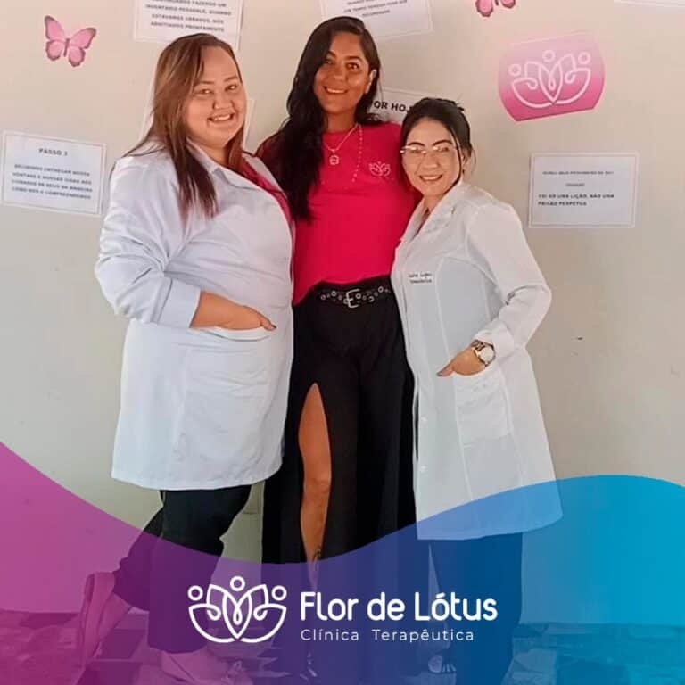 Equipe (2) Clínica Flor de Lótus - Recuperação com Discrição